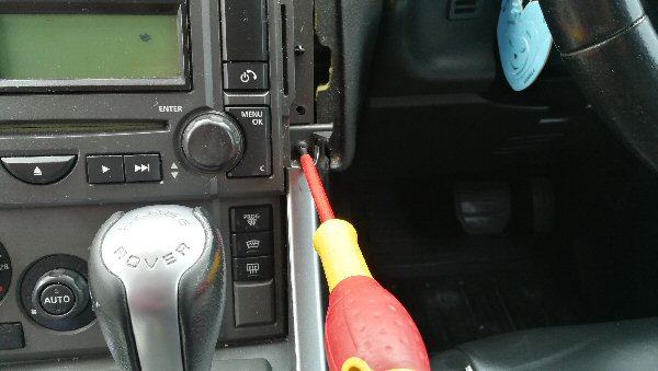 Gearstick panel removal